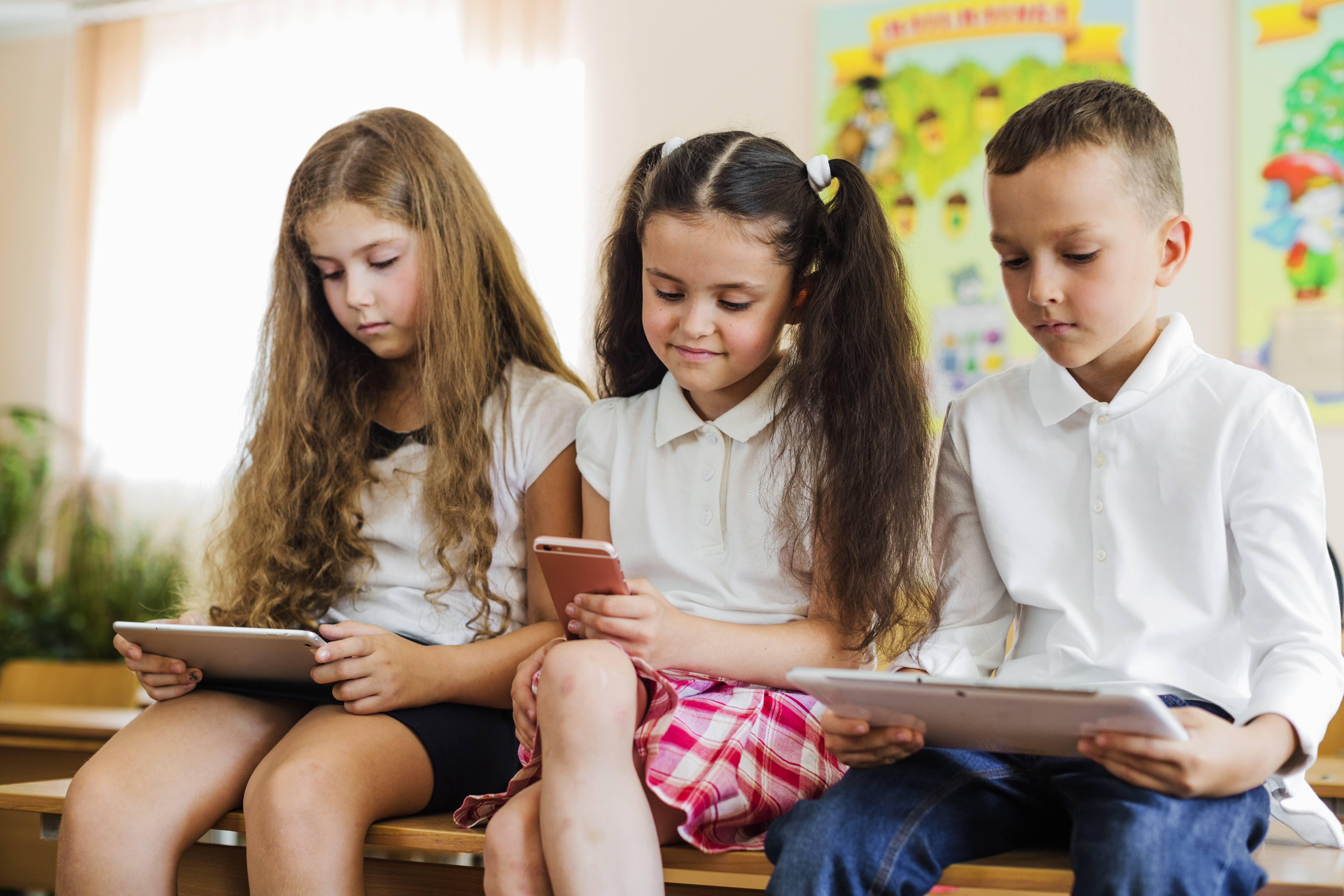 Como o uso de telas impacta na educação?