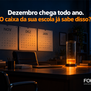 Escritório de direção escolar à noite com calendários de novembro, dezembro e janeiro e um reservatório de líquido laranja em nível baixo